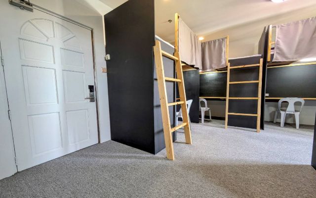 quad room