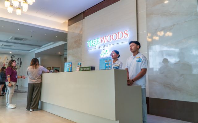 QQ treewoods 校外飯店 前台