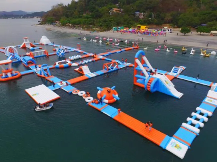 蘇比克 Inflatable Island 水上活動場地