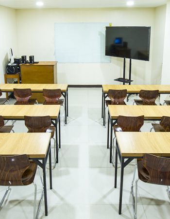 PINES INTERNATIONAL ACADEMY -碧瑤